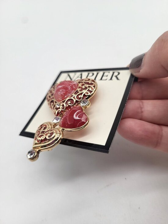 Napier Triple Heart Brooch Pin Red Stones Valentines Love Gold Tone - Picture 3 of 6